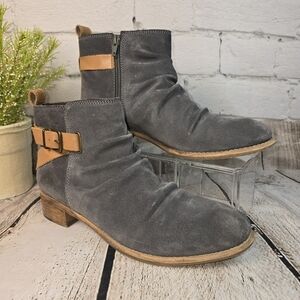 DIBA TRUE GRAY SUEDE ANKLE BOOTS WITH TAN BUCKLE WOMENS SIZE 8.5
